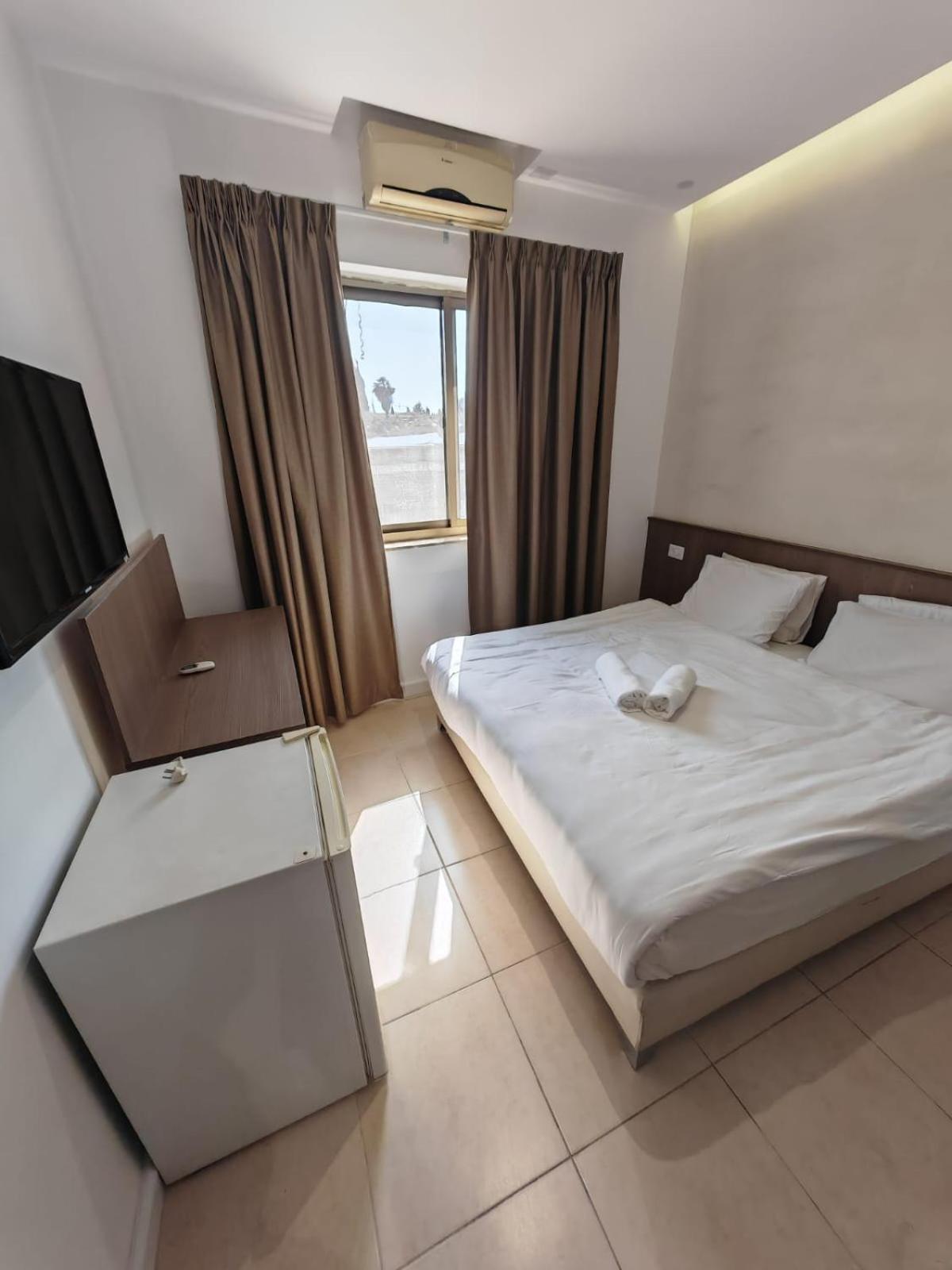 New Metropole - 3*
