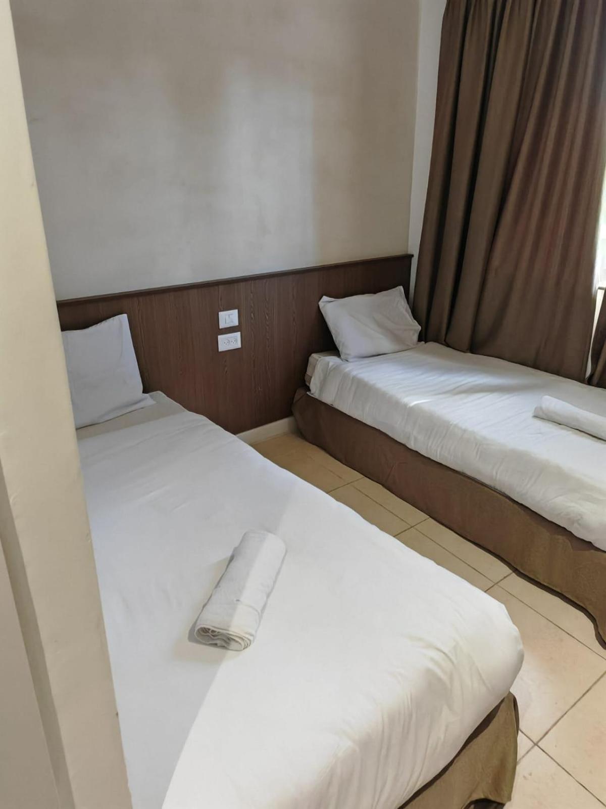 New Metropole -
