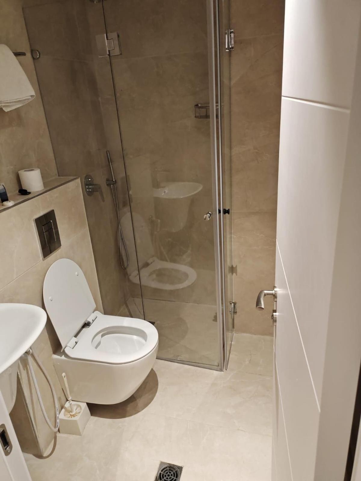 New Metropole -