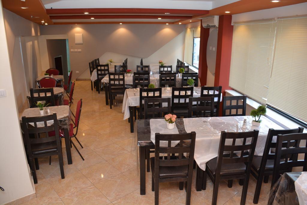 New Metropole -